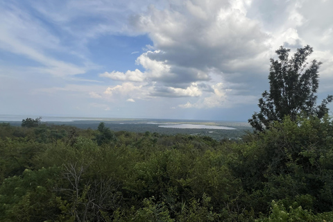 Kasese: 3 Day Queen Elizabeth Classic Safari & Boat Safari