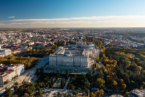 Guided visit of the Royal Palace of Madrid and Royal Gardens with entrance fee included.