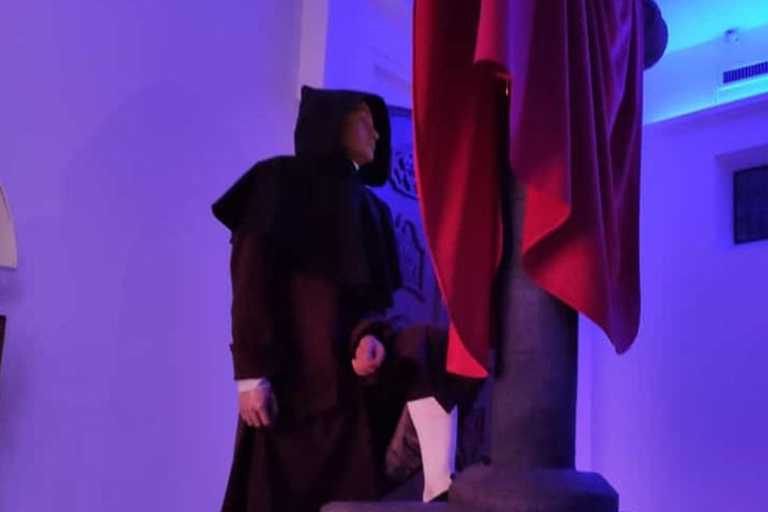 Historic Quito Walking Tour: Power & Death Stories