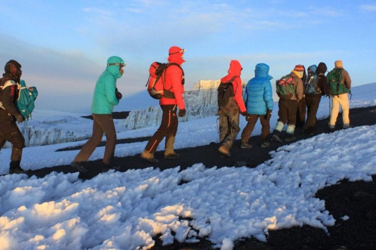 Kilimandscharo: 8-tägiger Machame Route Trek mit Flughafentransfers