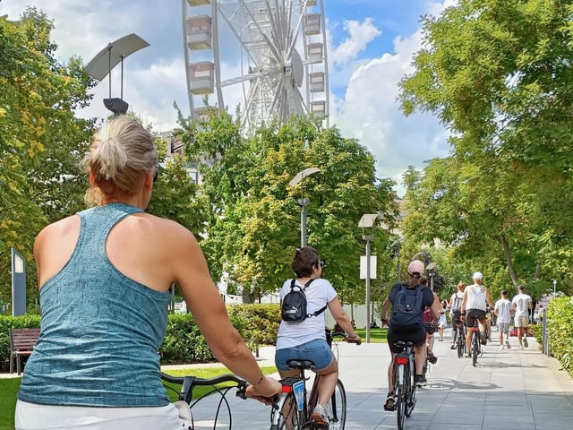 Budapest Wheels &amp; Meals Fahrrad Tour mit einem ungarischen Gulasch