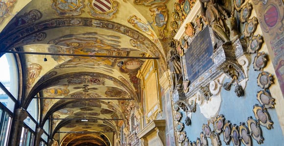Bologna: Guided Tour of the Archiginnasio and Wine Tasting