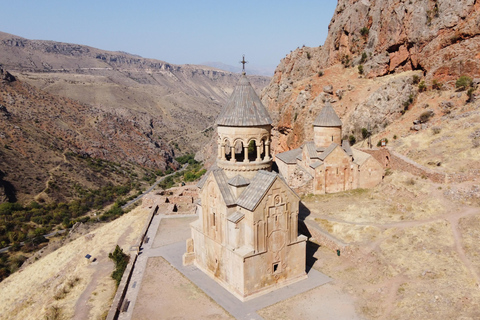 Khor Virap and Noravank with Tushpa and Momik Wine Tastings