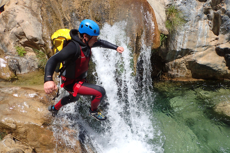 Granada & Malaga: Río Verde Canyon, Turquoise Water Jumps Private Tour