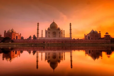 From Delhi: Taj Mahal Sunrise Tour w/ Elephant Conservation
