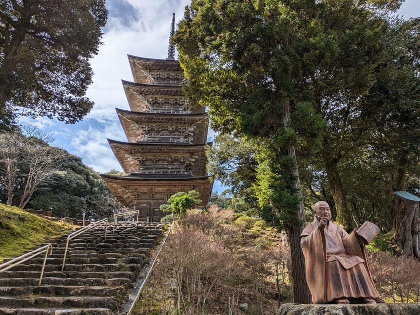 From Kanazawa: Beaches, 400-year old Temples & Aliens | GetYourGuide