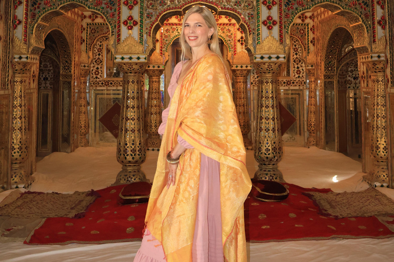 Jaipur: Private Photoshoot Tour with Local Photographer