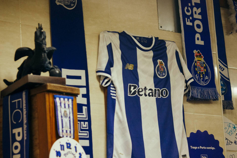 Porto Food Tour: Traditional Taverns and Local Dishes