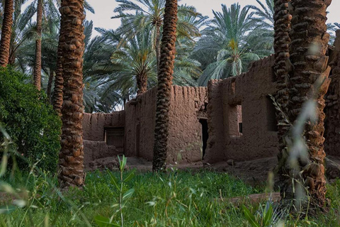 AlUla: Old Town Twilight Walk with Rawi Guide