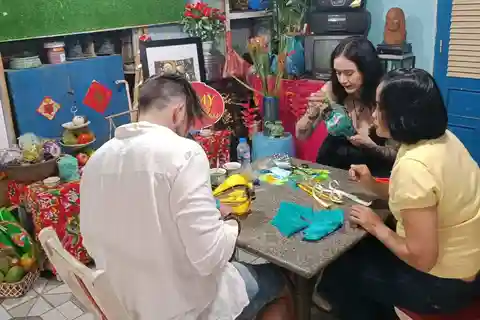 Clase de Fabricación de Linternas - El Gran Patrimonio Cultural de Hoi An