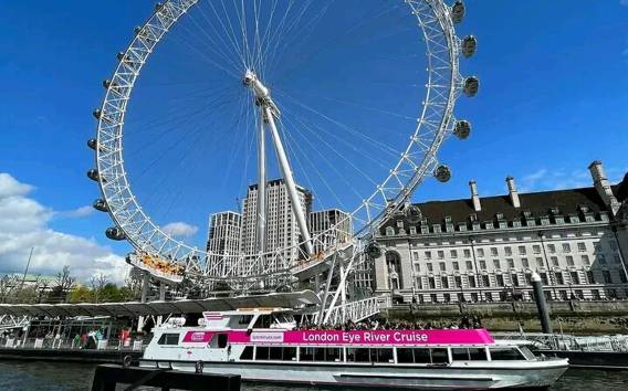 London: Themse-Flusskreuzfahrt mit London Eye Ticket und Wein.