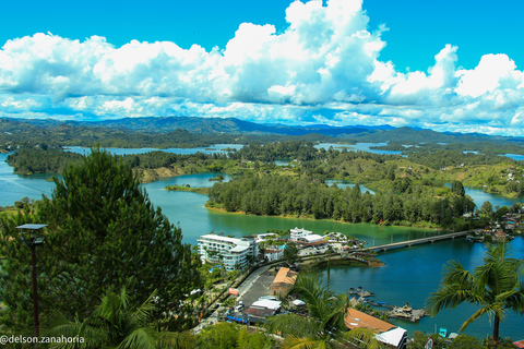 Guatapé Tour: Alto del Chocho Farm & Piedra del Peñol