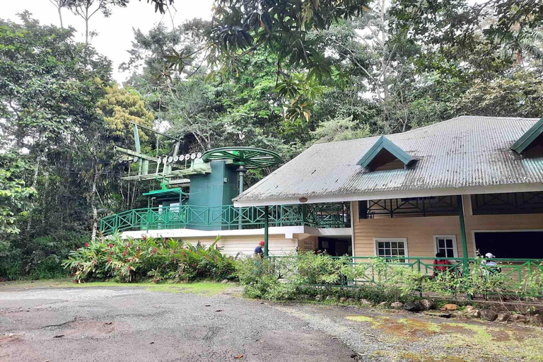 Panama : Buffet, tramway aérien, excursion en bateau à Gatun, sanctuaire des paresseuxPanama : Tram aérien, tour en bateau à Gatun et sanctuaire des paresseux