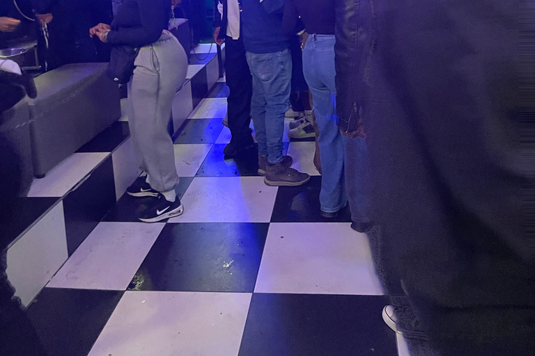 Johannesburgo: tour nocturno con bebida opcional en la azoteaJohannesburgo: tour nocturno con bebida opcional en una azotea