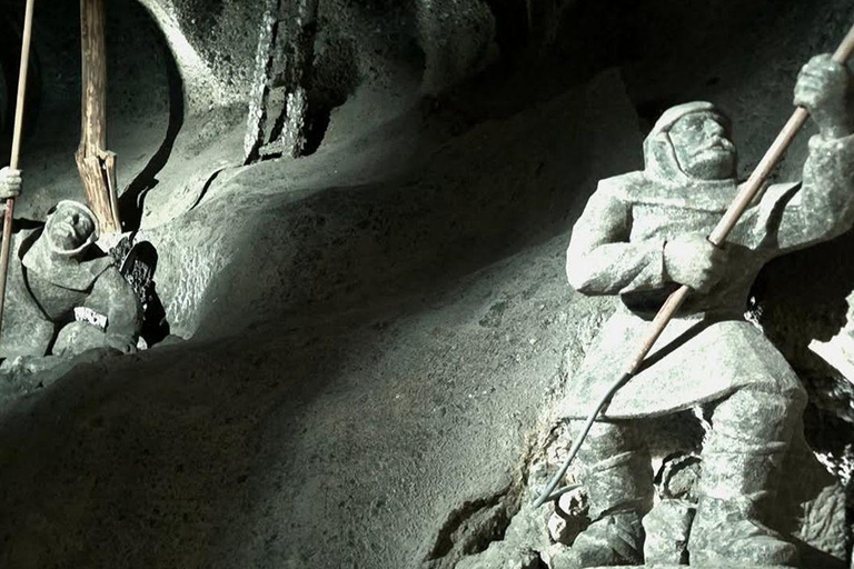 Krakow: Private City Tour & Wieliczka Salt Mine Visit Krakow: City Tour & Wieliczka Salt Mine Visit(Group)