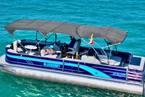 Santa Marta from the Sea on a Luxury Pontoon Santa Marta from the Sea on a Luxury Ponton