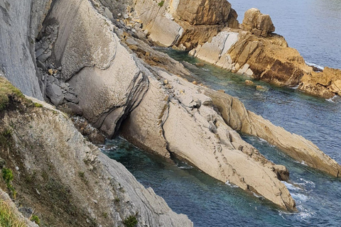 Playa de la Arnía: Private Tour of the UNESCO Costa Quebrada Visit in Spanish