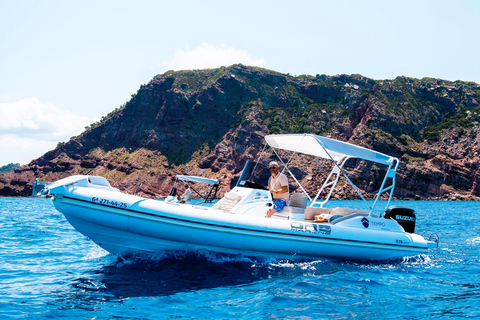 Experience the best sunset on a boat from Fornells Experience the best sunset by boat from Fornells