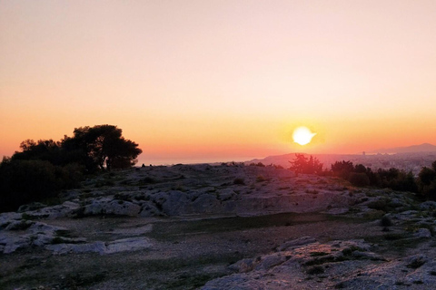 Mityczna joga i medytacja w Atenach o wschodzie i zachodzie słońcaAkropol w Atenach Mityczna joga i medytacja Wschód i zachód słońca