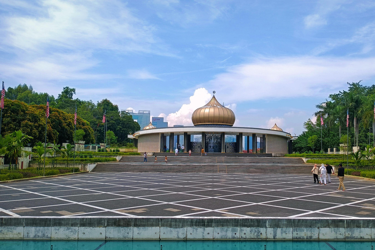 The Great Kuala Lumpur Tour z biletem wstępu do KL Tower i lunchem