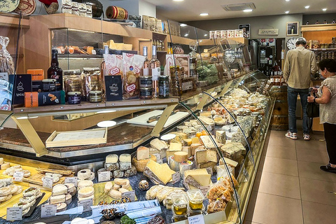 Paris: Montmartre Cheese, Wine & Pastry Guided Walking Tour