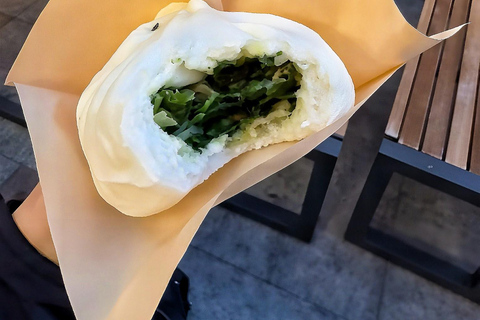 Shanghai Vegetarian Morning Walk with Local Breakfast