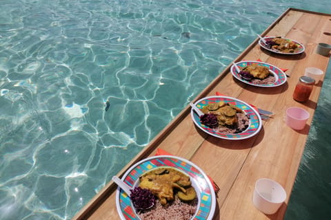 Bootsausflug mit Essen im Wasser (Grand Cul De Sac)
