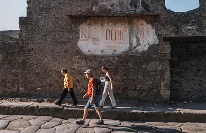 Entdecke Pompeji: Spanischer Rundgang durch die verschüttete Stadt Entdecke Pompeji: Spanischer Rundgang durch die verschüttete Stadt