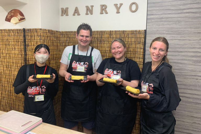 Kyoto: Japanese Udon and Sushi Cooking Class with Tastings