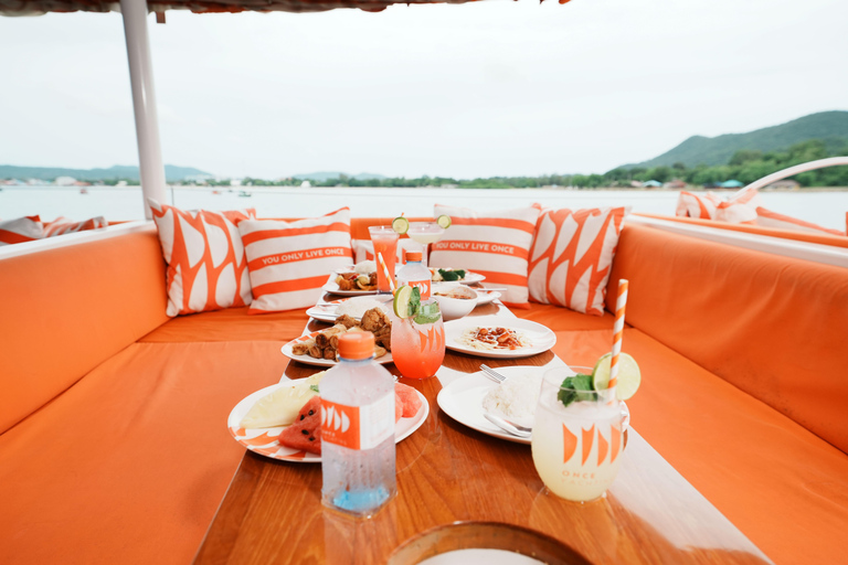 Pattaya: Koh Rin & Bamboo Beach Sunset Premium Tour
