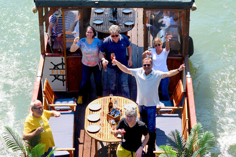 Stuttgart: Winter raft tour on the Neckar 3-course experience menus