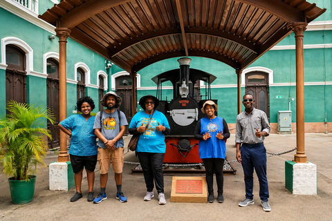 Maputo: Guided Walking Tour with Entry Tickets