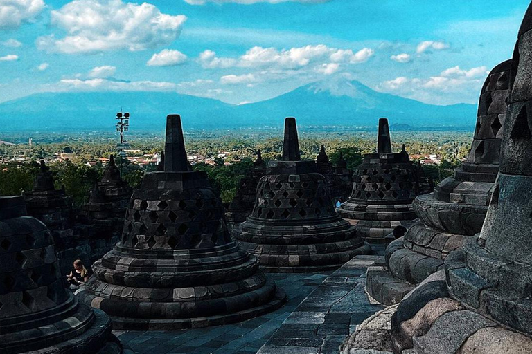 Randonnée avec camping et visite du mont Merbabu et de Borobudur (2 jours/1 nuit)Randonnée et visite du mont Merbabu et de Borobudur (2 jours, 1 nuit)