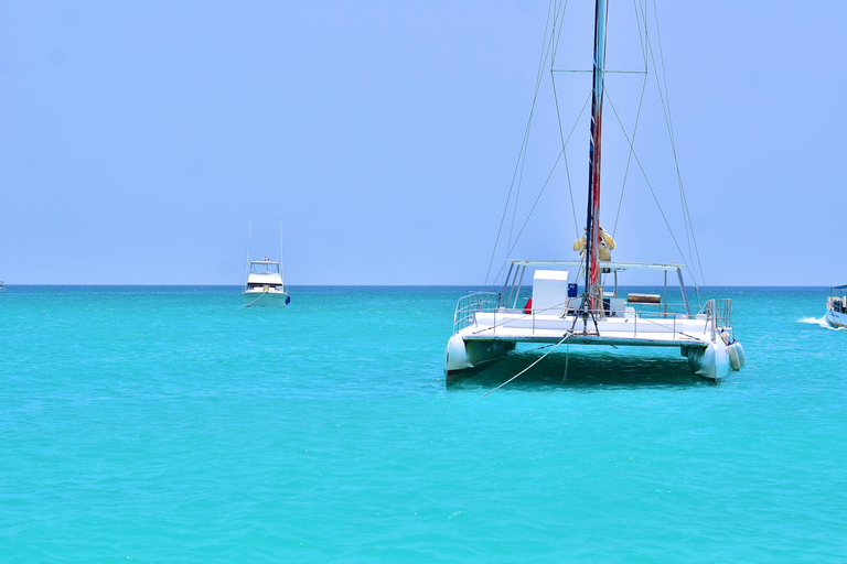 Punta Cana: Island escape to Saona, catamaran & beach lunch Punta Cana: Catamaran Party Cruise | Open Bar & Snorkeling