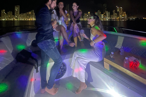 Cartagena: Private Sunset and Night Boat Tour