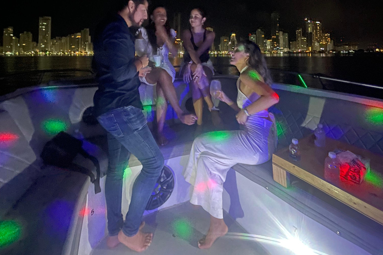 Cartagena: Private Sunset and Night Boat Tour