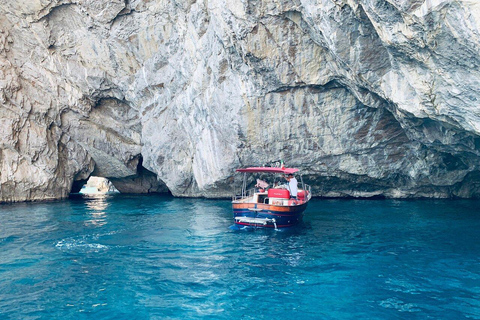 Private Boat tour of one day on a Private Apreamare 10Ischia &amp; Procida