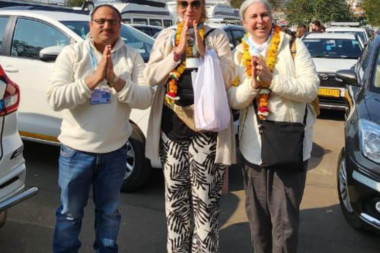 Delhi/Agra/Jaipur : transfert privé aller simpleDe New Delhi à Agra : transfert privé aller simple