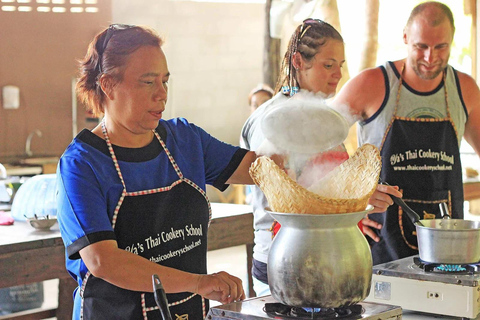 Krabi: Ya Thai evening Cooking Class with Transfer in Aonang Set Menu C
