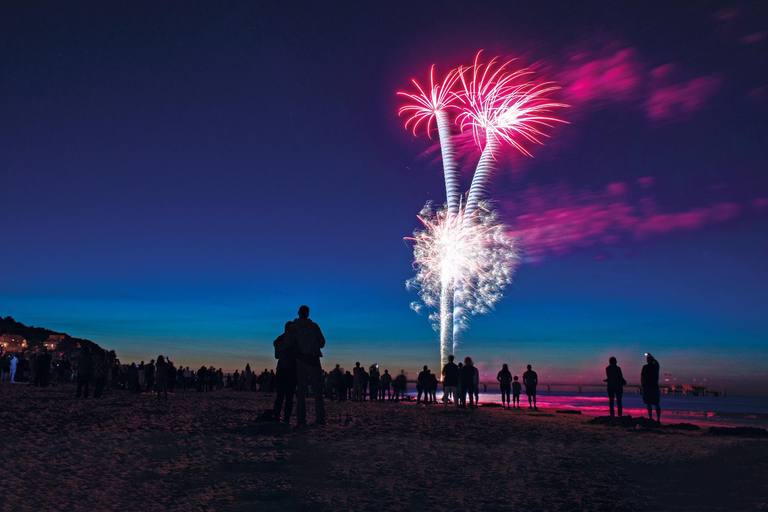Usedom: Special trip to the XXL beach fireworks XXL beach fireworks from Heringsdorf