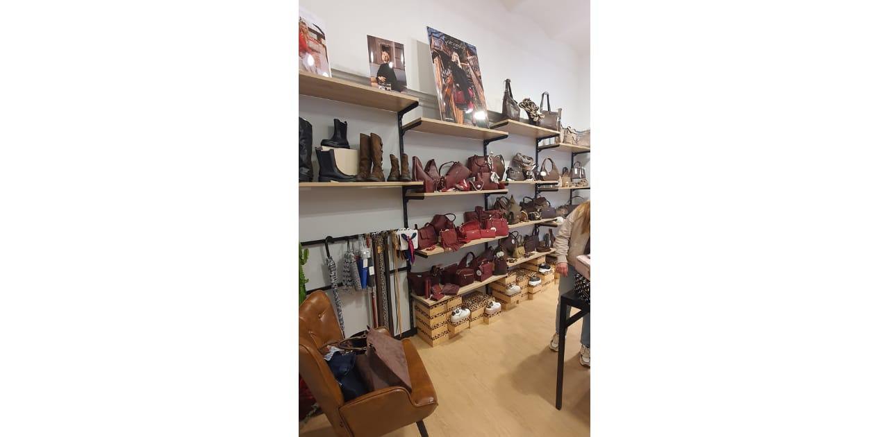 Civitavecchia: Tarquinia-Shopping-Tour mit Styling-Tipps