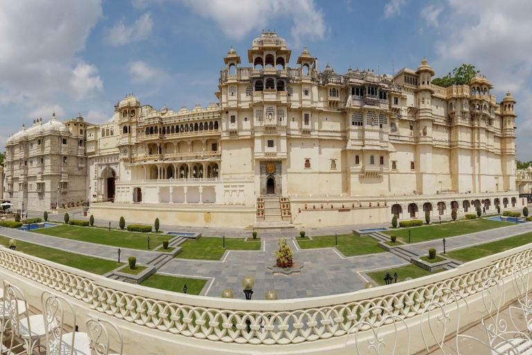 Z Jaipur: prywatny fort Amber, Jal Mahal i inne wycieczki samochodoweWycieczka all inclusive z opłatami za pomnik i lunchem