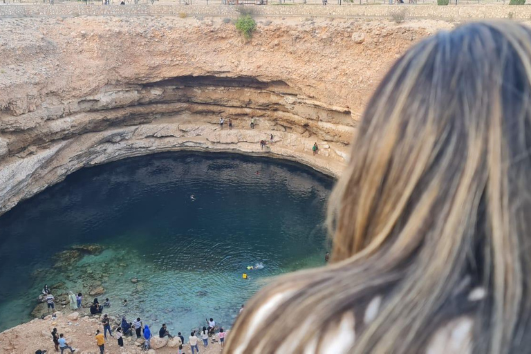 Muscat: Grand Mosque, Sinkhole, & Fins Beach - Romantic Cave