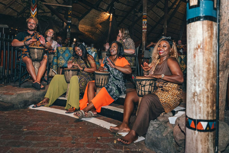Victoria Falls: Boma Dinner with Drum Show and Transfers