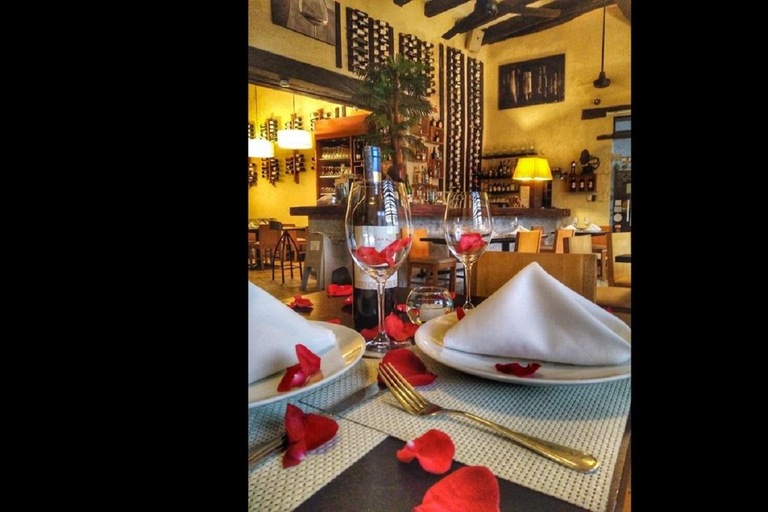 Cartagena: cena e giro in carrozza nella città murataCartagena: cena e giro in carrozza nella città vecchia