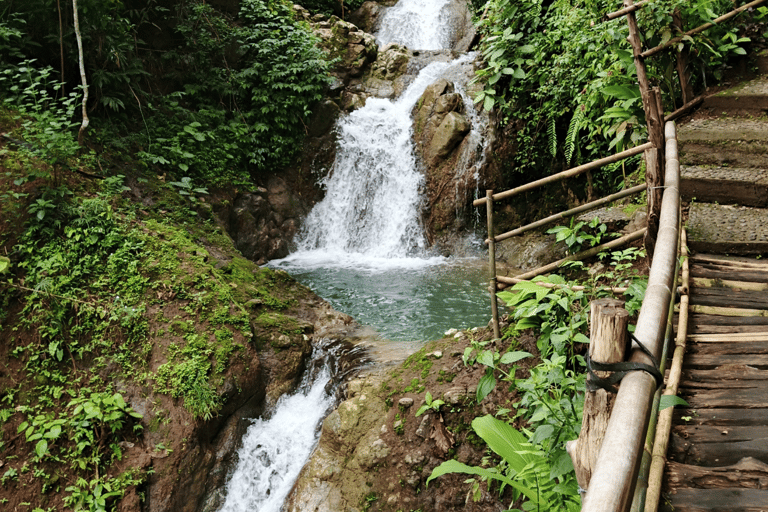 Yogyakarta: Hidden Paradise of Yogyakarta Waterfall & Swim Hidden Paradise & Natural Adventures–Transport Fee Separate