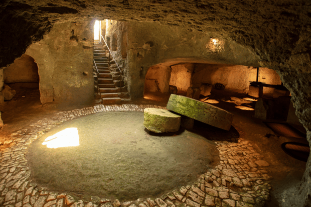 Tour durch eine unterirdische Olivenmühle mit Verkostung in der Nähe von Otranto
