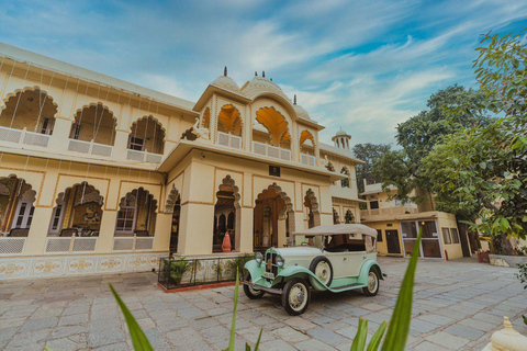 Jaipur: Wycieczka po mieście z odbiorem zabytkowego samochodu