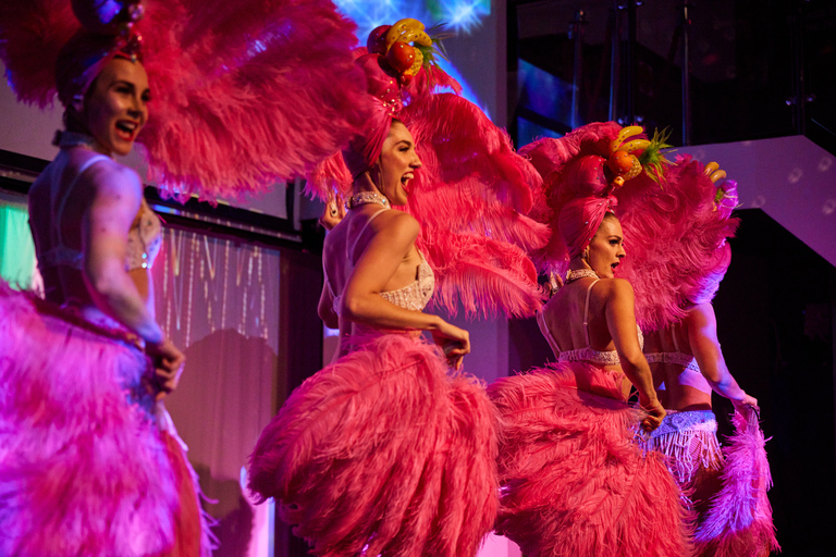 Sydney Harbour: Cabaret Cruise with 3-Course Dinner