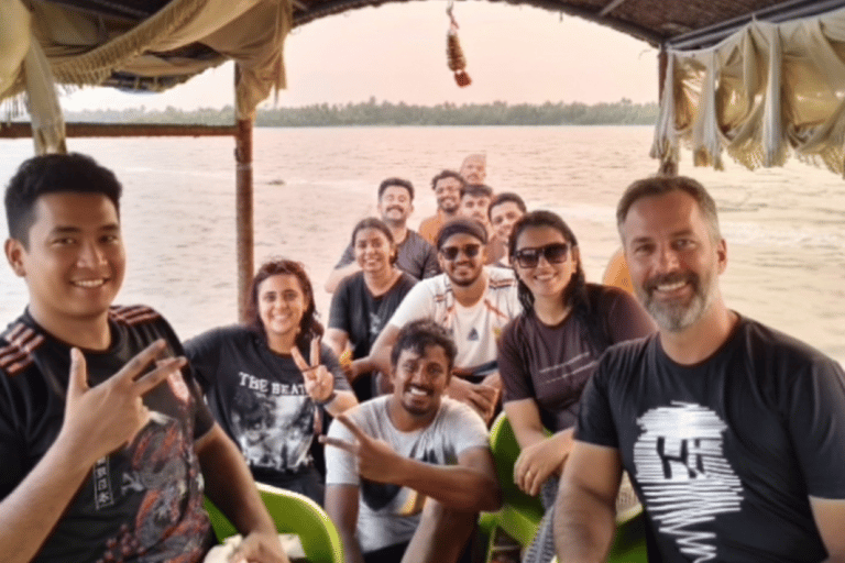 Kochi: Backwaters Day Trip with Lunch and Shikara Cruise
